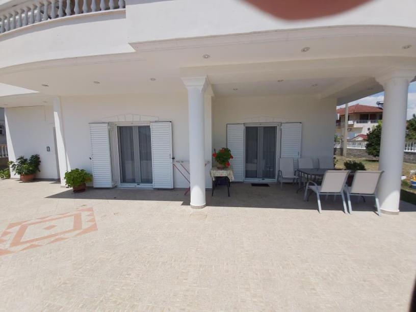 Konstantinos Apartments Ammoudia Buitenkant foto