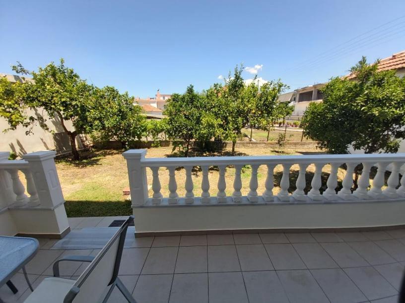 Konstantinos Apartments Ammoudia Buitenkant foto